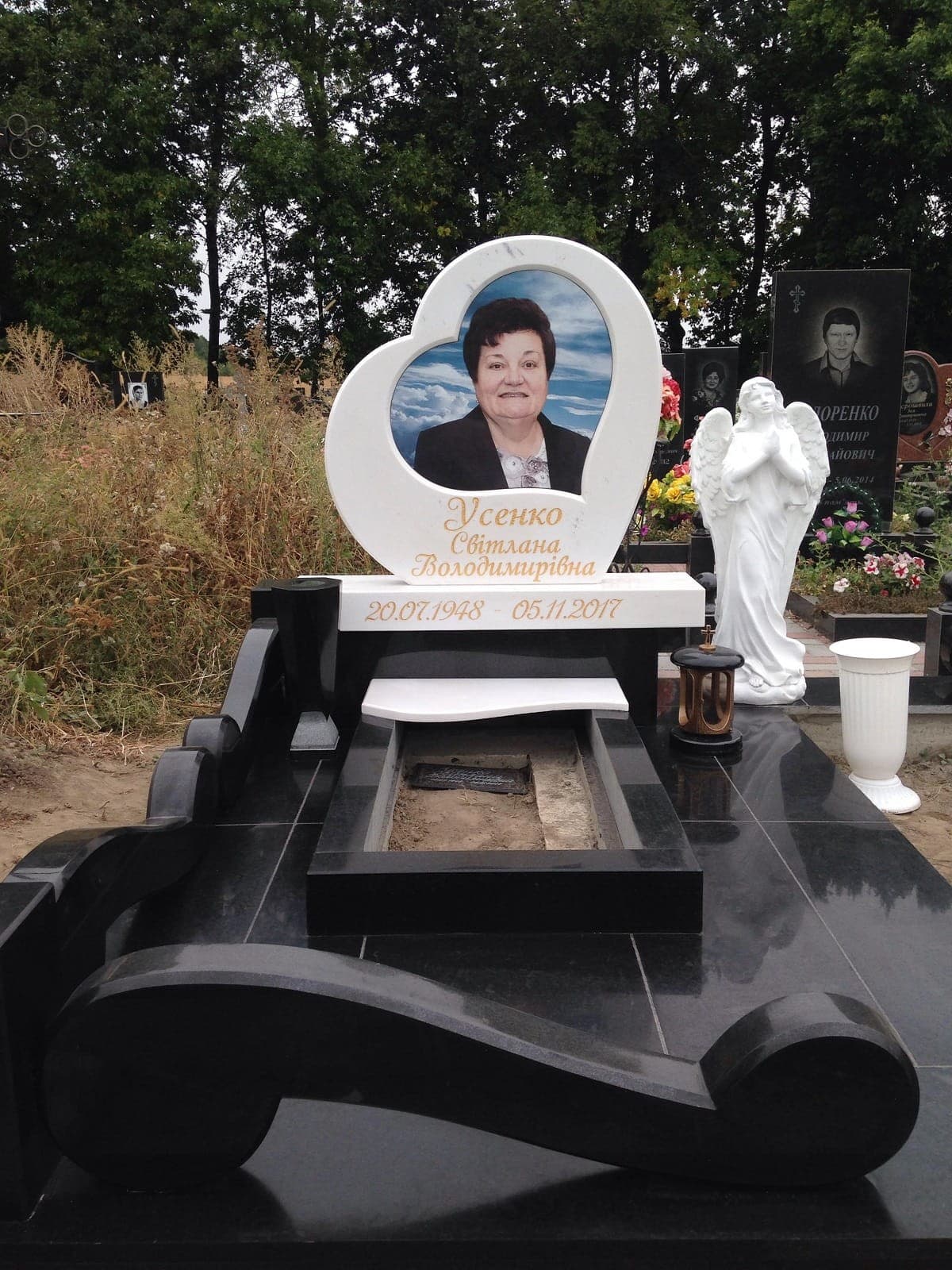 Одинарні пам’ятники