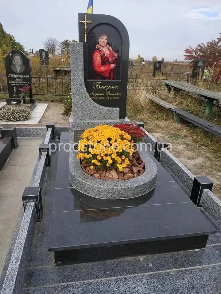 Одинарный памятник №40