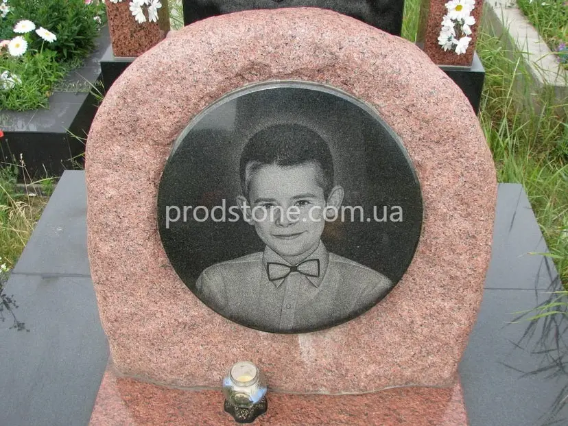 Детский памятник №32